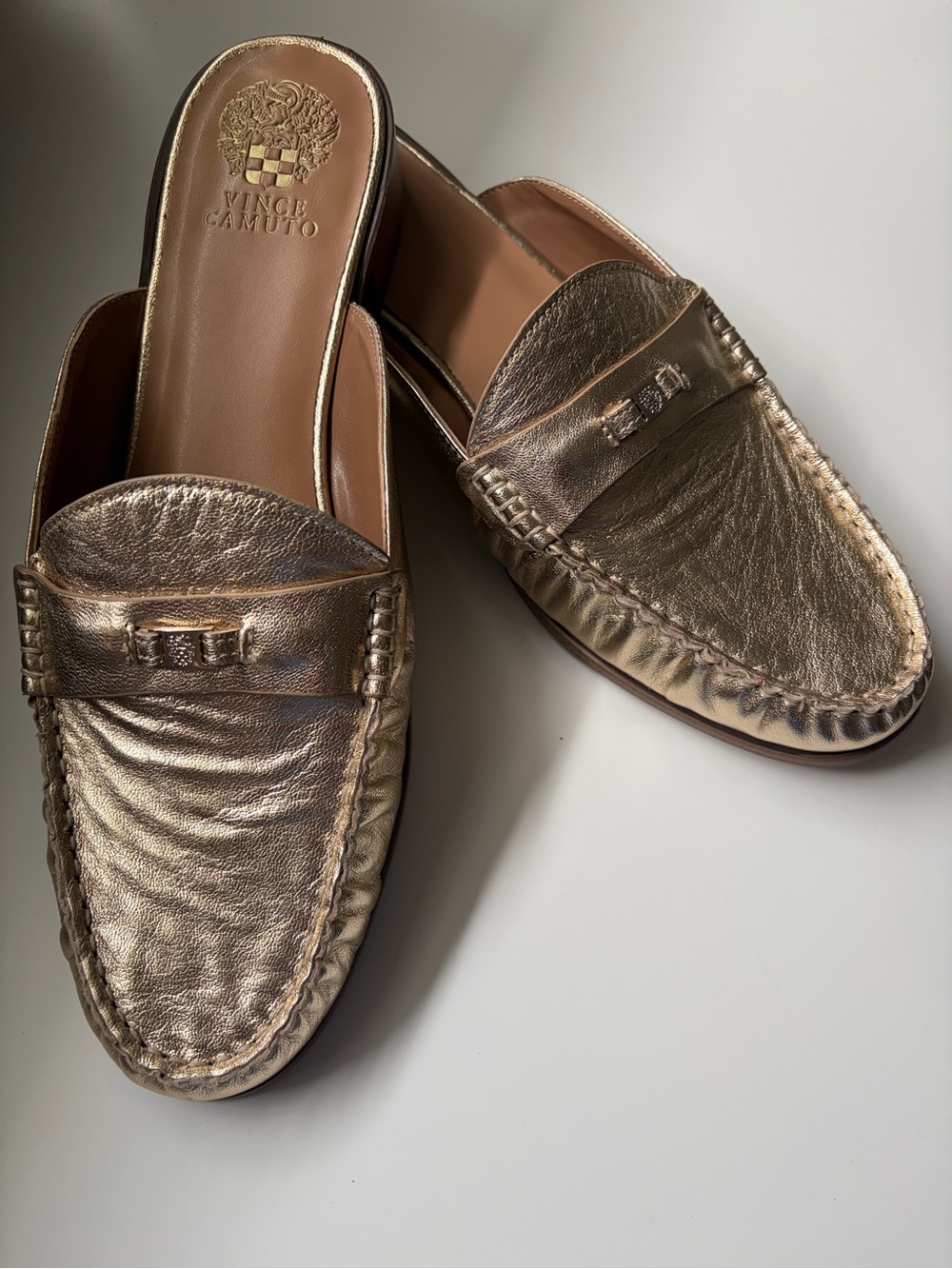 Vince Camuto Cobby Mule Loafer Metallic Gold Leather Shoes Women’s 12M Shiny
